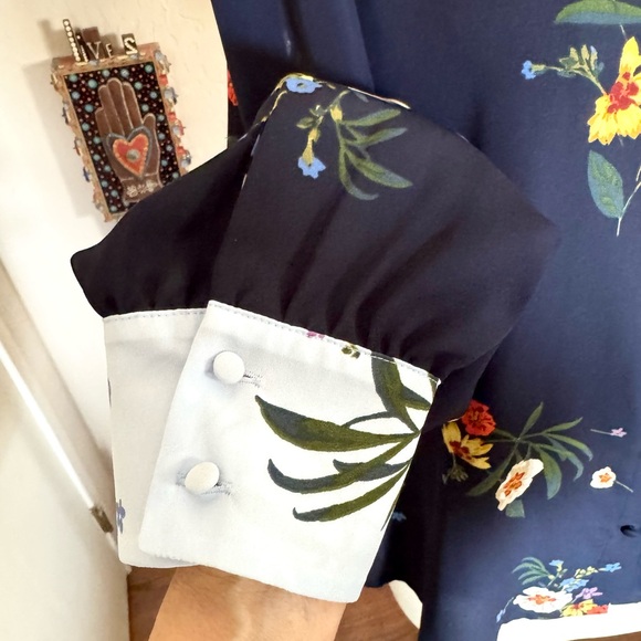 NEW Vince Camuto navy crepe blouse w/ collar+cuffs XL - Picture 4 of 12